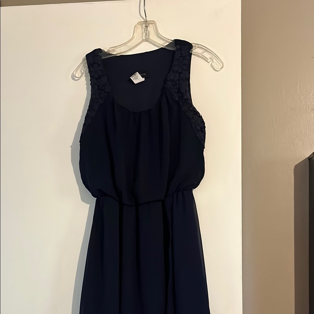 Elegant Navy Blue Sleeveless Dress